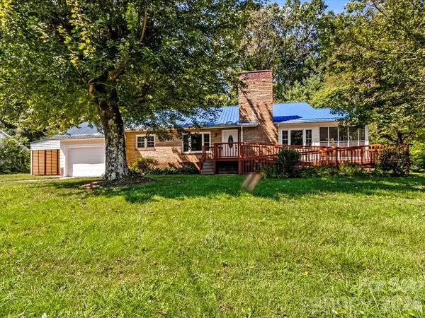 422 Altapass HWY, Spruce Pine, NC 28777
