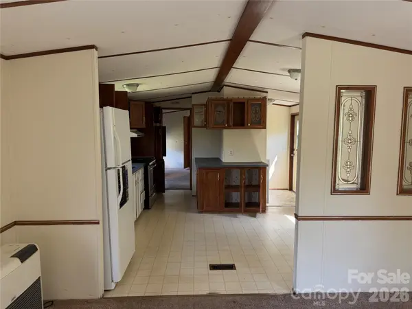 18 Wheeler Hills RD, Burnsville, NC 28714
