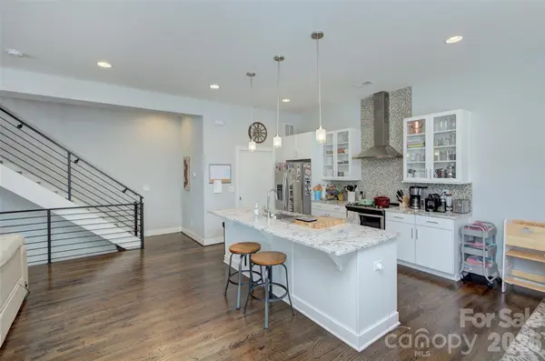914 Westbrook DR #A, Charlotte, NC 28202