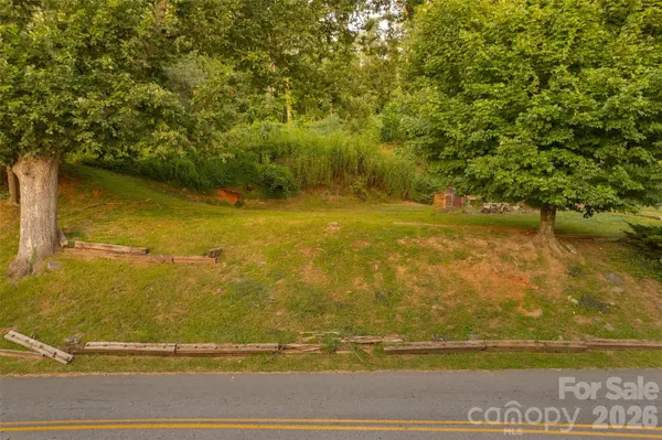 474 College ST, Asheville, NC 28801