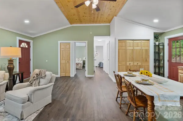 190 Hummingbird LN, Fleetwood, NC 28626