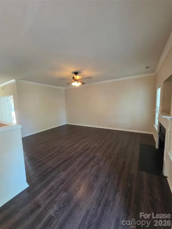 15542 Stronvar House LN, Charlotte, NC 28277