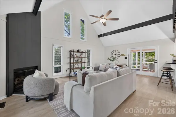 1068 Gauguin LN, Tega Cay, SC 29708