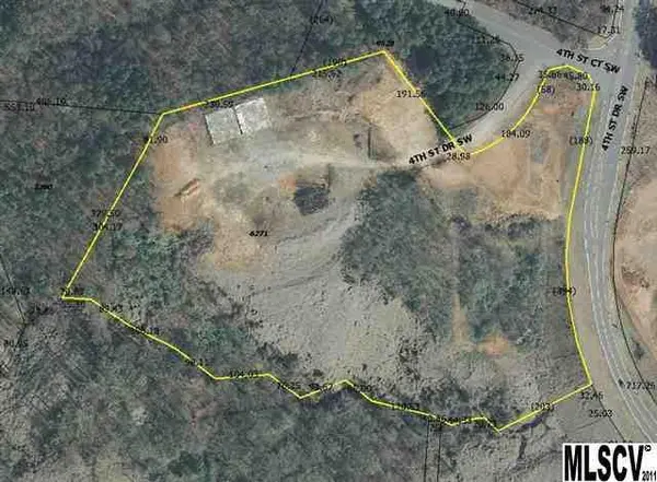 1186 4th Street DR SW, Hickory, NC 28603