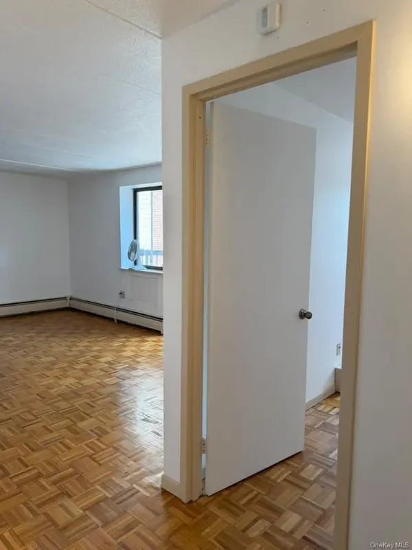 134-46 Maple AVE #5B, Flushing, NY 11355