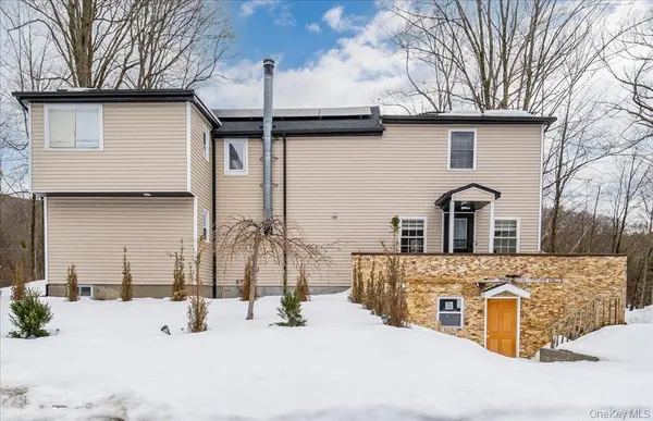 24 Johnsontown RD, Sloatsburg, NY 10974