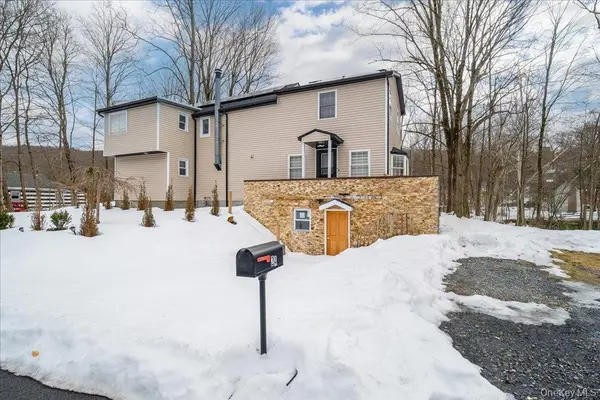 24 Johnsontown RD, Sloatsburg, NY 10974