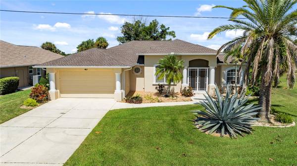 40 CLUBHOUSE CT, Rotonda West, FL 33947