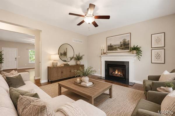 995 Harmony Lake Pkwy, Cottleville, MO 63376