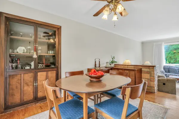 2414 Sunset AVE, Waukegan, IL 60087