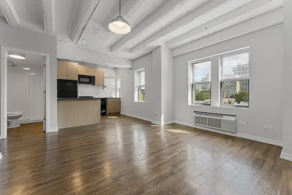 5718 N Winthrop AVE #702, Chicago, IL 60660