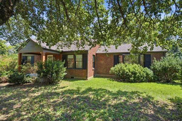 2310 Milton Dr, Nashville, TN 37216