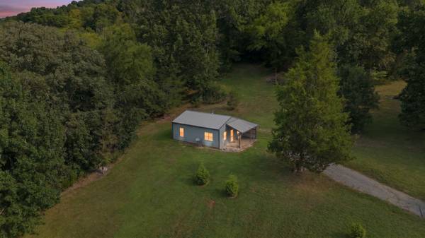 474 Bartlett Hollow Rd, Petersburg, TN 37144