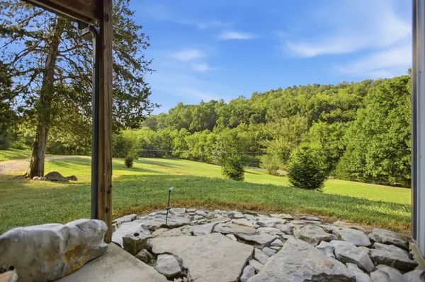 474 Bartlett Hollow Rd, Petersburg, TN 37144