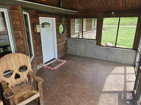 7030 NW Valencia RD, Silver Lake, KS 66539