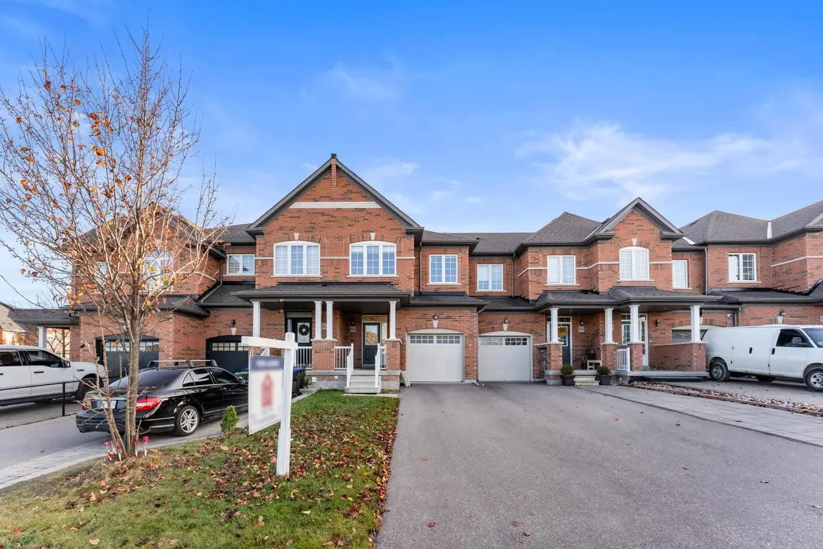 84 Fortis CRES, Bradford West Gwillimbury, ON L3Z 2A6