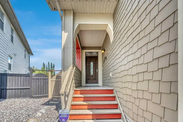 331 Mahogany CT SE, Calgary, AB T3M 0T5