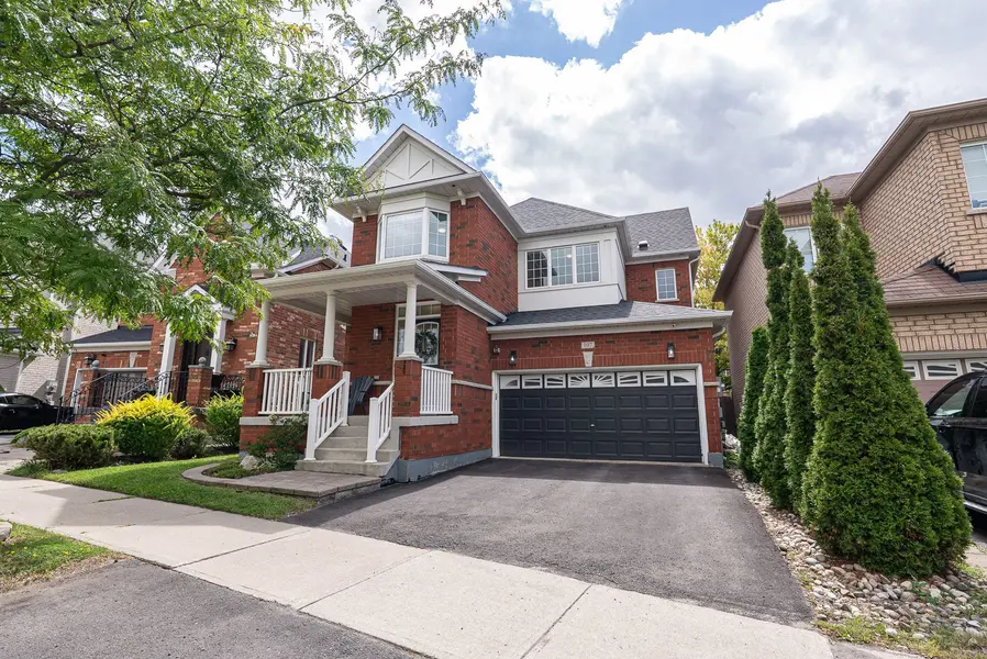 107 Horsedreamer LN, Whitchurch-stouffville, ON L4A 0K8