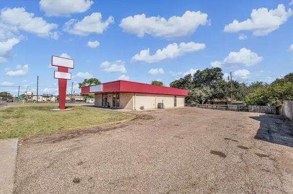 1311 N New Road #B, Waco, TX 76710