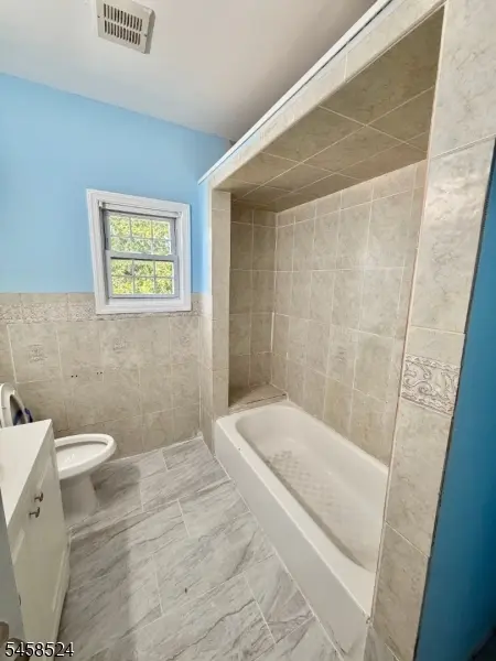 40-42 Raymond Ter, Elizabeth City, NJ 07208