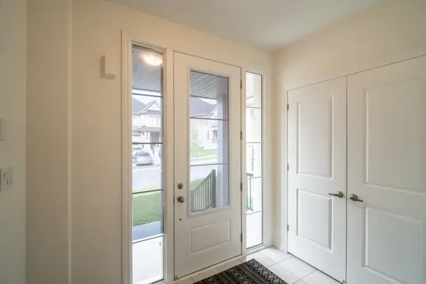 103 KENTLEDGE AVE, East Gwillimbury, ON L9N 1E3