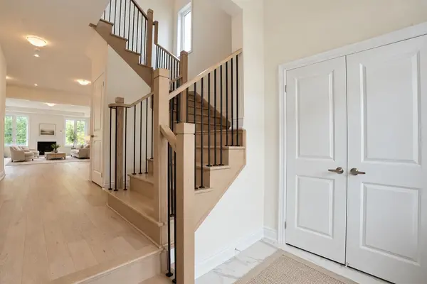 142 Antibes DR, Brampton, ON L6X 5S9