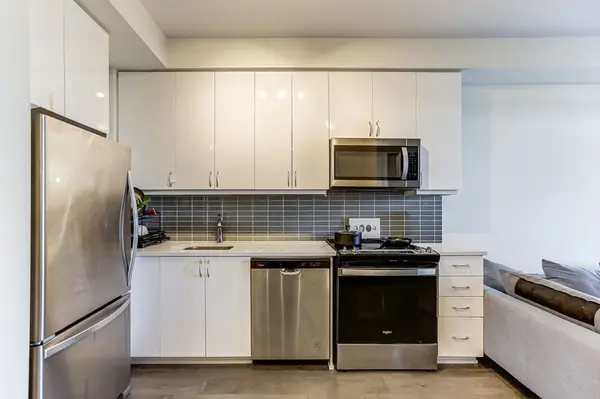 38 Annie Craig DR #1110, Toronto W06, ON M8V 0G9