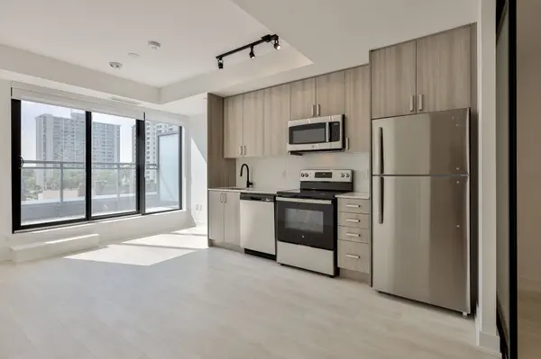 758 Dovercourt RD #405, Toronto W02, ON M6H 0G7