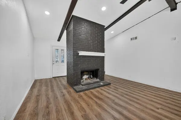 7209 Cleburne Road, Fort Worth, TX 76133