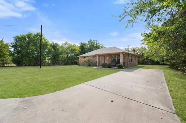 700 Cypress Avenue, Corsicana, TX 75110