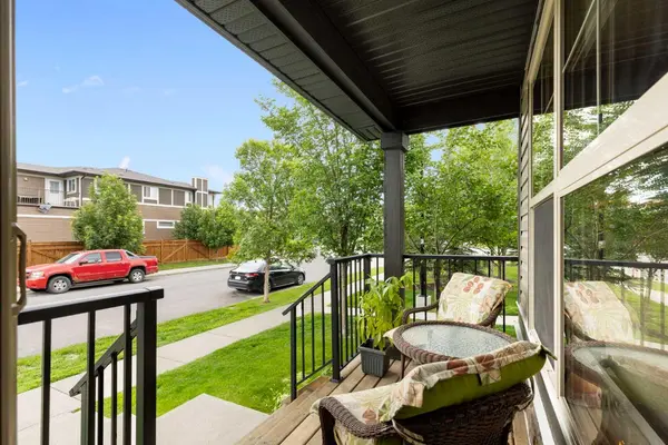 50 Belgian LN #901, Cochrane, AB T4C 0Y5