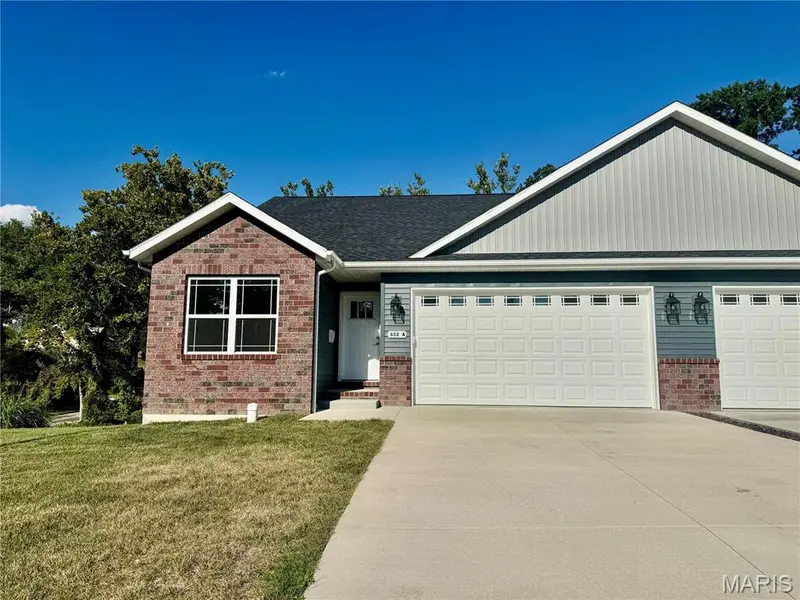 652 N Kansas ST #A, Edwardsville, IL 62025