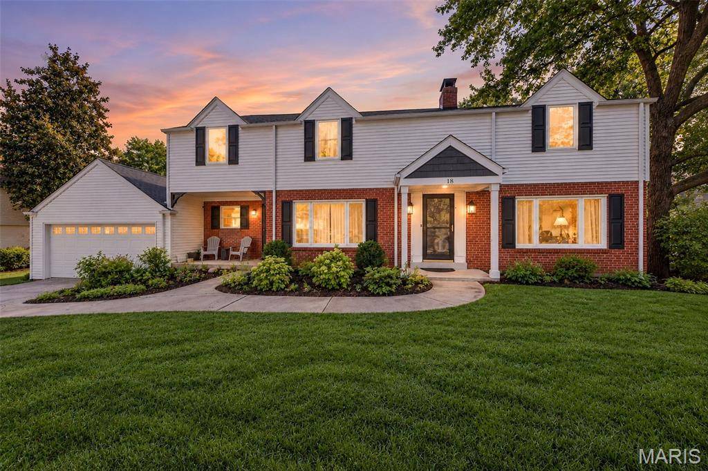 18 Chaminade DR, St Louis, MO 63141