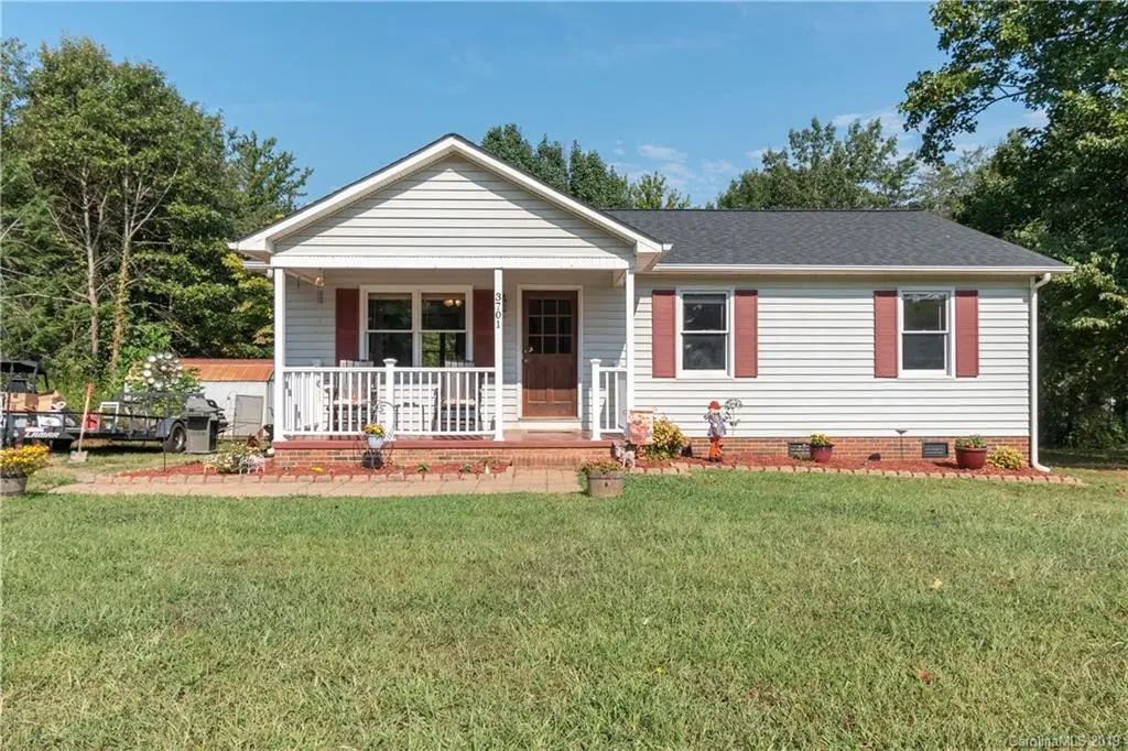 3701 Cardinal Hill LN, Maiden, NC 28650