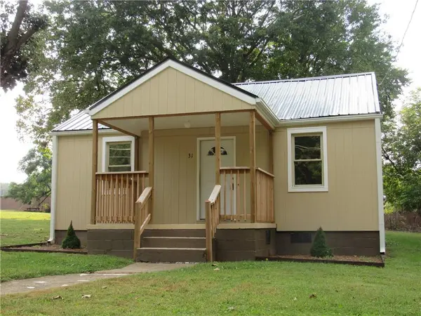 31 20th ST NW, Hickory, NC 28601