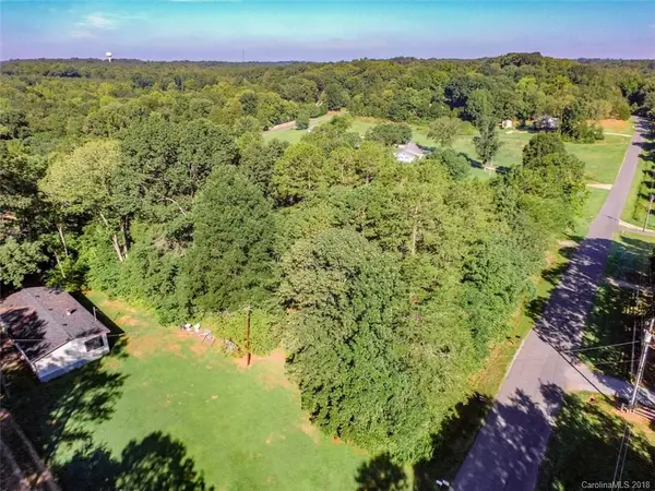 9401 Seymour LN, Davidson, NC 28036