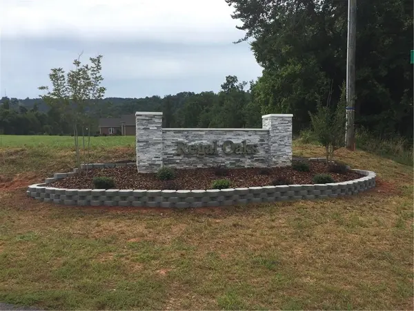 145 Oak Pointe LN, Wilkesboro, NC 28697