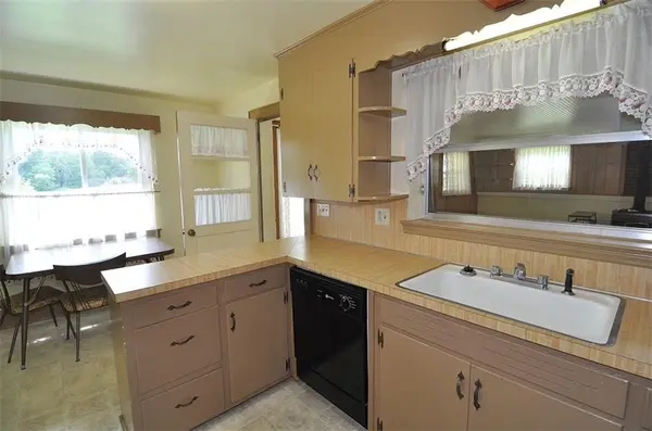 9071 Bridges AVE, Connelly Springs, NC 28612