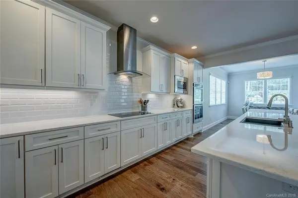 3130 Windsor DR, Charlotte, NC 28209