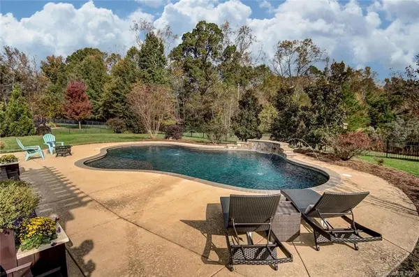 2027 Weddington Lake DR, Weddington, NC 28104