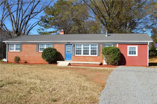 2930 Newton DR, Statesville, NC 28677