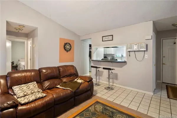 3800 Ashley Hall DR, Charlotte, NC 28227