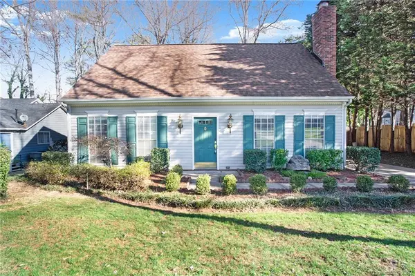 8118 Ashwood DR, Charlotte, NC 28215