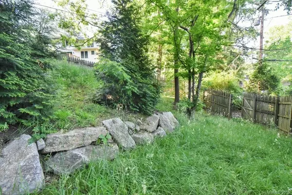 99999 Vineyard PL, Asheville, NC 28804