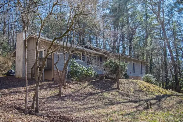6 Brae Burn DR, Arden, NC 28704