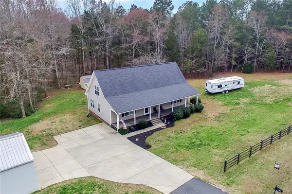 233 Henson LN, Mcconnells, SC 29726