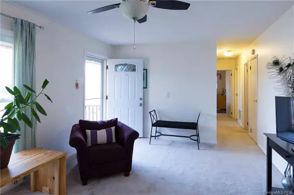 60 Waters RD, Asheville, NC 28805