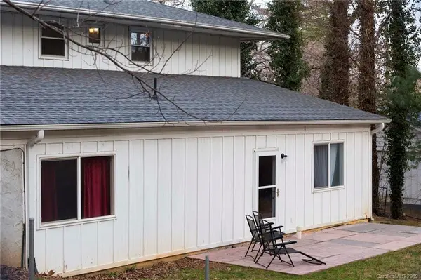 60 Waters RD, Asheville, NC 28805