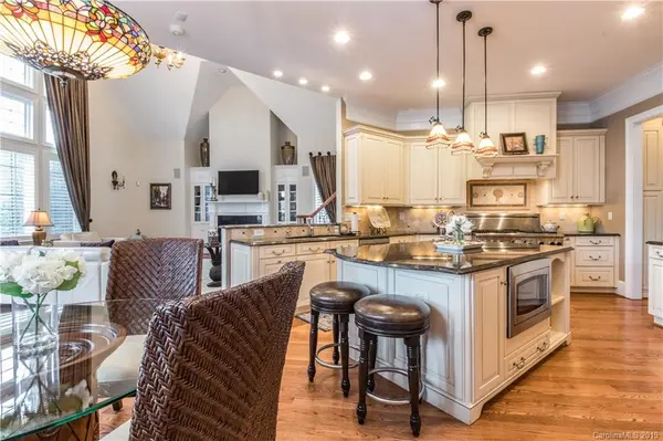 4040 Blossom Hill DR, Matthews, NC 28104