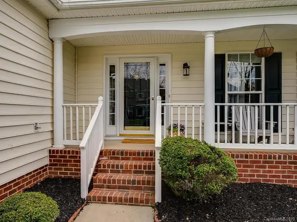 9015 Tintinhull LN, Waxhaw, NC 28173
